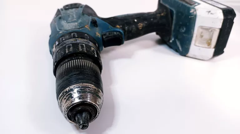 WKRĘTARKA MAKITA HP457D / 2 X AKU 1,5AH / ŁADOWARKA