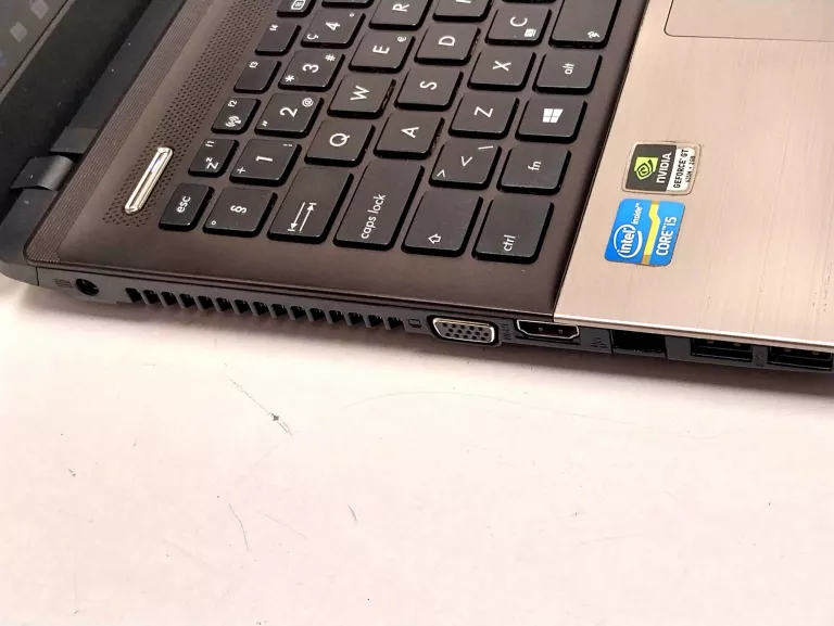LAPTOP ASUS K55V I5 W10 4/500GB HDD GEFORCE GT635M + ŁADOWARKA