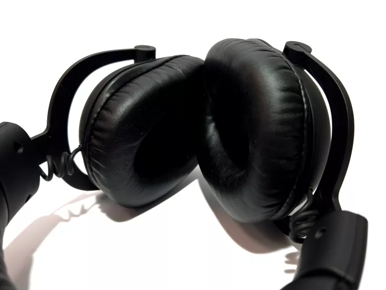 GAMINGOWE SŁUCHAWKI NAUSZNE LOGITECH G PRO X Z ODŁĄCZANYM PRZEWODEM