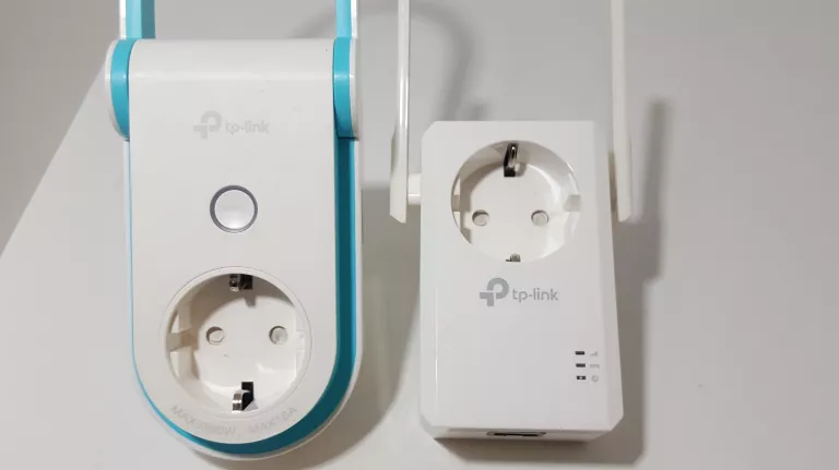 WZMACNIACZ WIFI TP-LINK TL-WA860RE + TP-LINK RE365