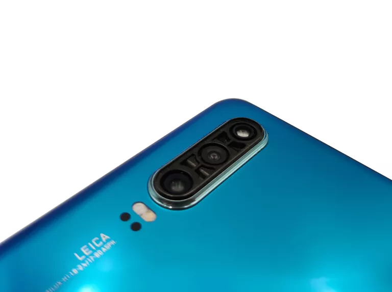 TELEFON HUAWEI P30 6/128 GB 6,1" 3650 MAH NFC DUAL SIM NIEBIESKI