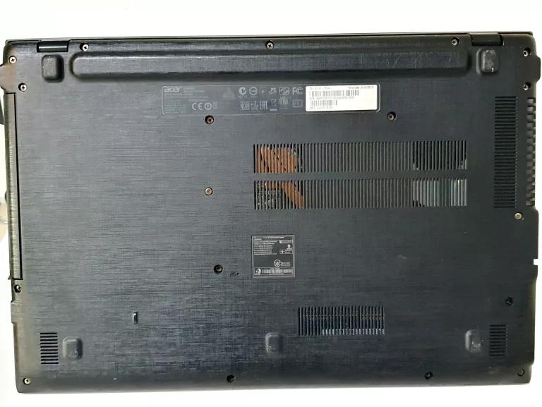 LAPTOP ACER ASPIRE E5-573 N15Q1 I3-5005U GF920M 8/250GB SSD