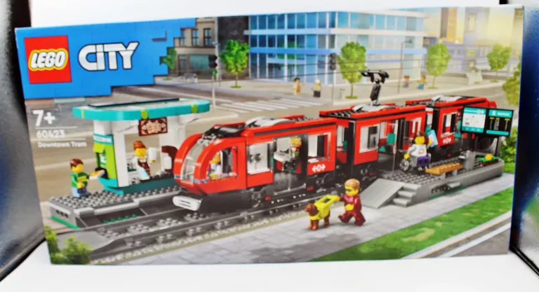 lego-city-tramwaj-miejski-ze-stacja-60423-ean-gtin-5702017589190