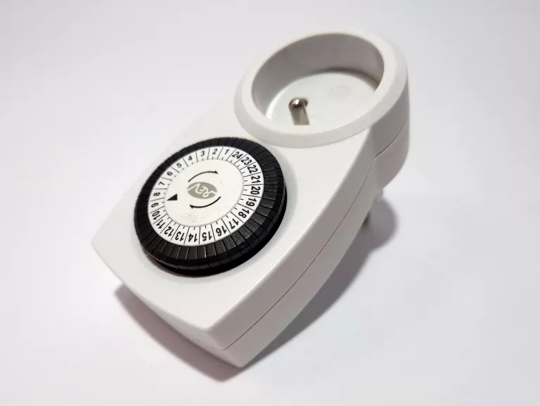 programator-czasowy-rev-emt2000-f-0025200103-stan-11323-2