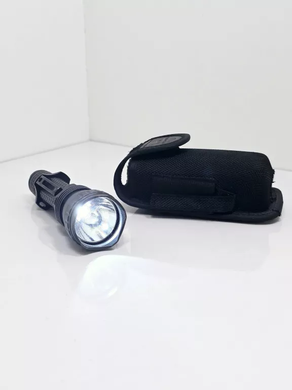 LATARKA OLIGHT M21-X