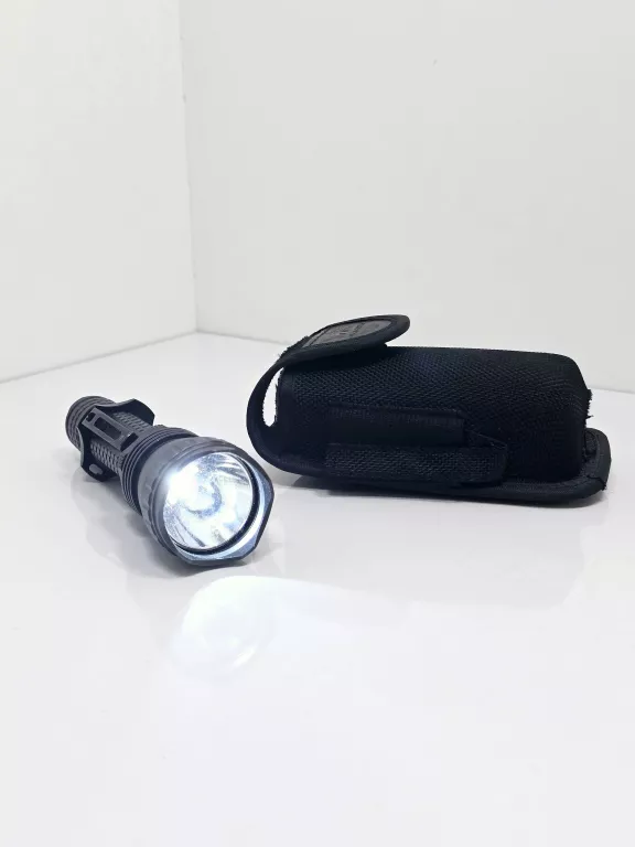 LATARKA OLIGHT M21-X
