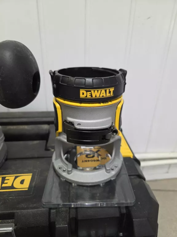 FREZARKA DEWALT DCW600