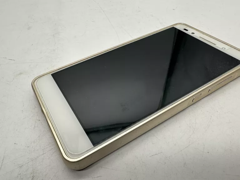 HONOR 7 PLK-L01 3/16GB 20,MP 3100MAH DS 5,2"