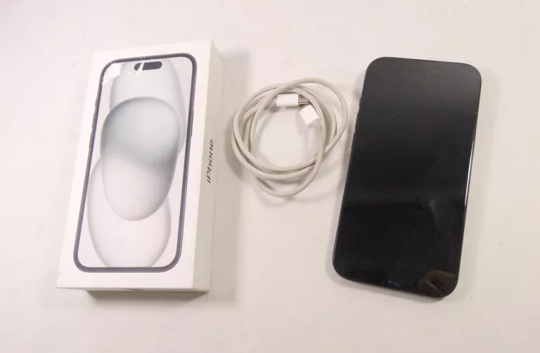 telefon-iphone-15-kondycja-100-krolowej-jadwigi-24-nowa-sol