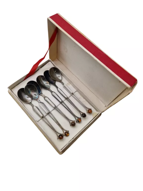 zestaw-lyzeczek-1985-zoliborz-kromera-6-wroclaw