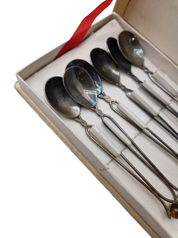 zestaw-lyzeczek-1985-zoliborz-stan-11323-2