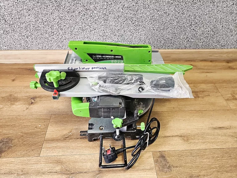 PIŁA STOŁOWA Z FUNKCJĄ UKOŚNICY EVOLUTION 1200W K132U0268