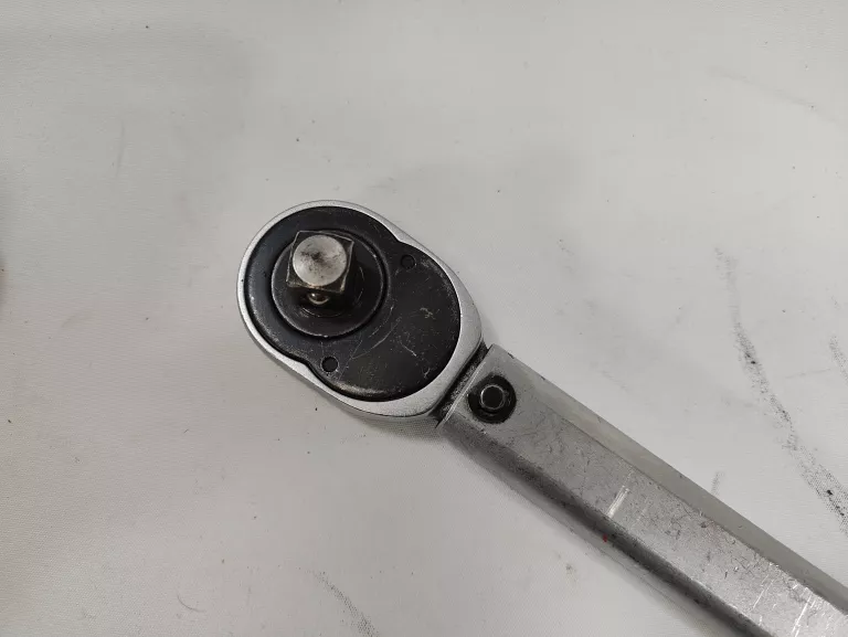 RICHMANN KLUCZ DYNAMOMETRYCZNY RICHMANN 1/2" 28-210NM KALIBRACJA C8210