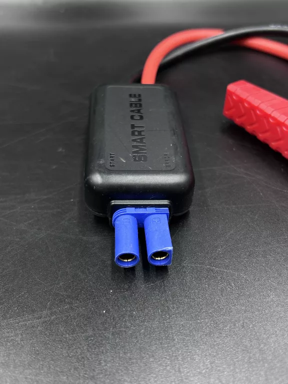 URZĄDZENIE ROZRUCHOWE UTRAI 12V 2000A POWERBANK DO SAMOCHODU JUMP STARTER