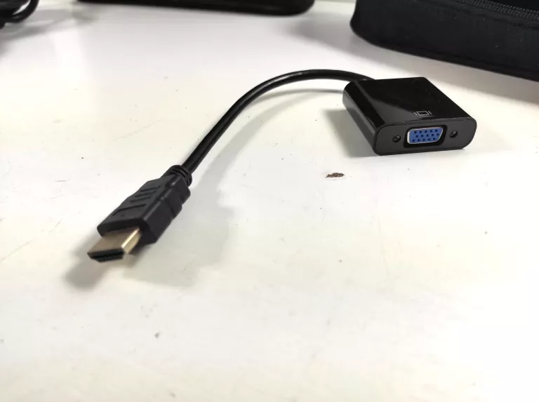 PROJEKTOR BENQ CP120C + PRZEJSCIÓWKI I FUTERAL