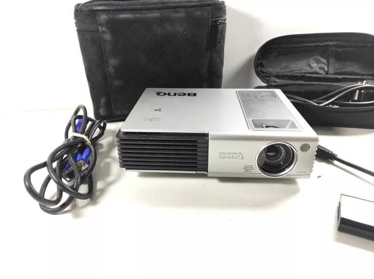 PROJEKTOR BENQ CP120C + PRZEJSCIÓWKI I FUTERAL