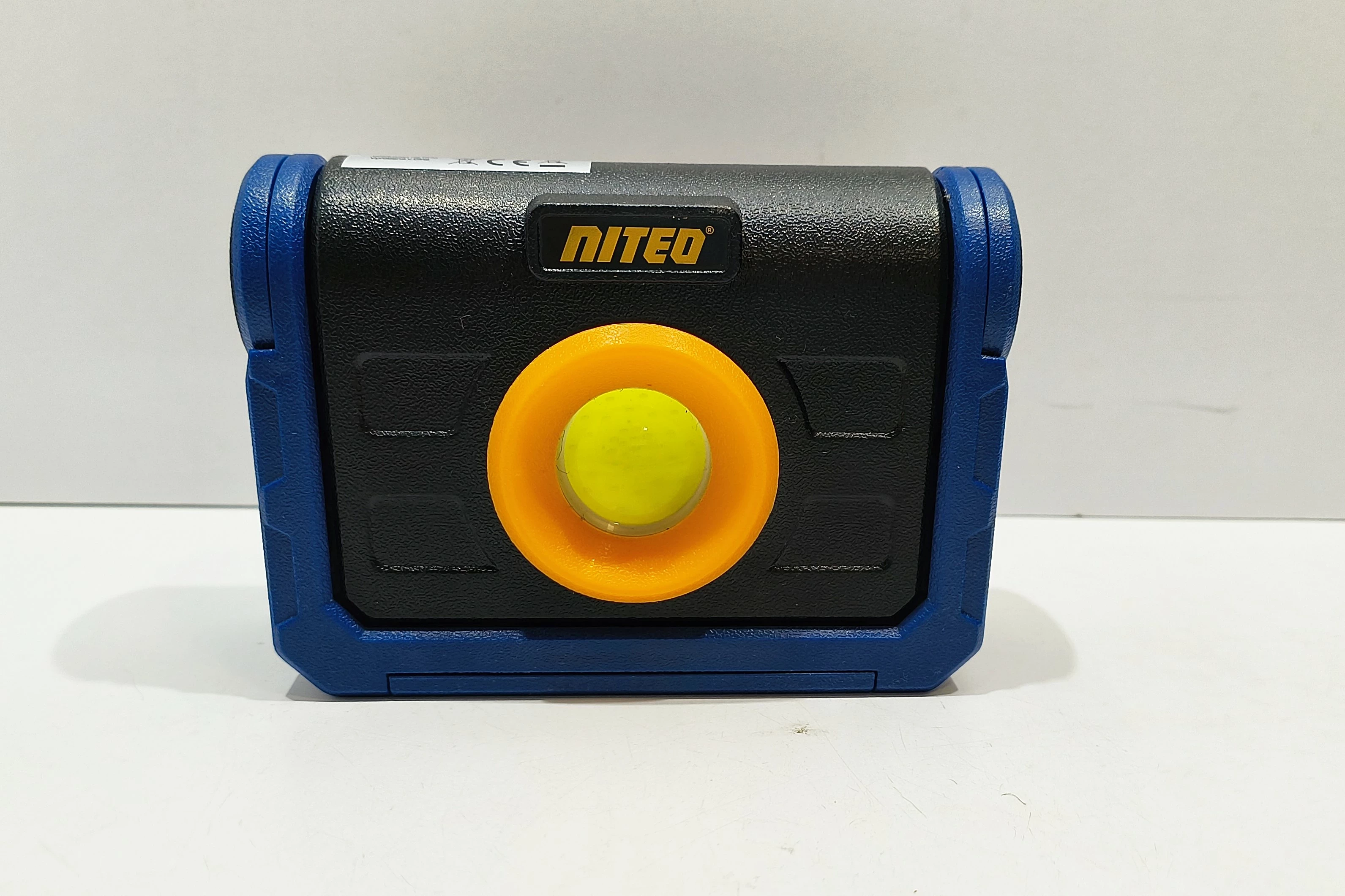 latarka-nited-pojm250100-wl-b-wyszynskiego-11-lukow