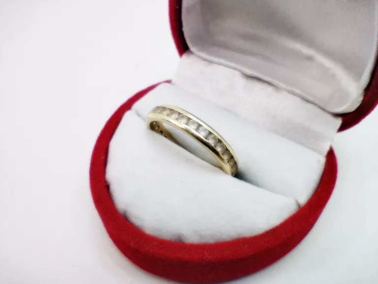 ZŁOTY PIERŚCIONEK Z CYRKONIAMI 585/2,44G/R.15