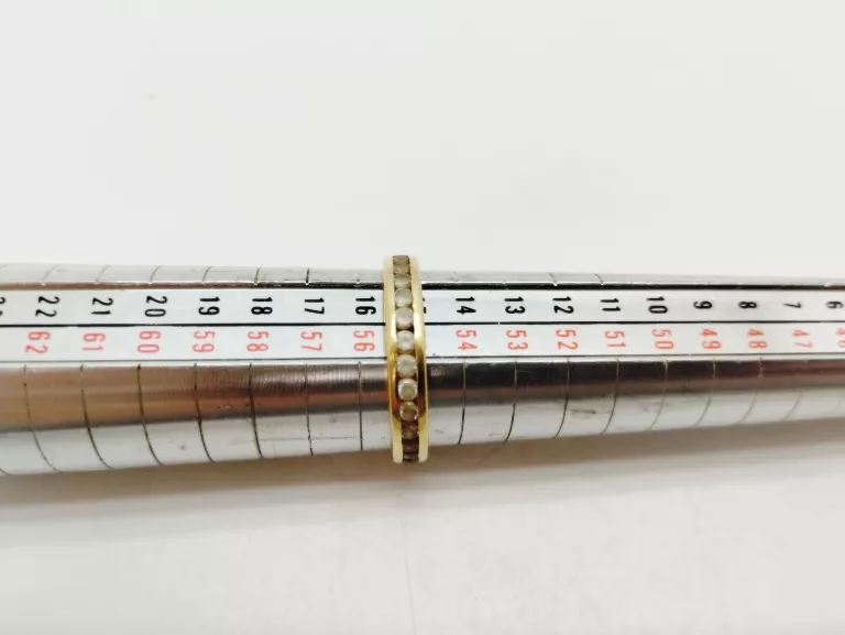 ZŁOTY PIERŚCIONEK Z CYRKONIAMI 585/2,44G/R.15