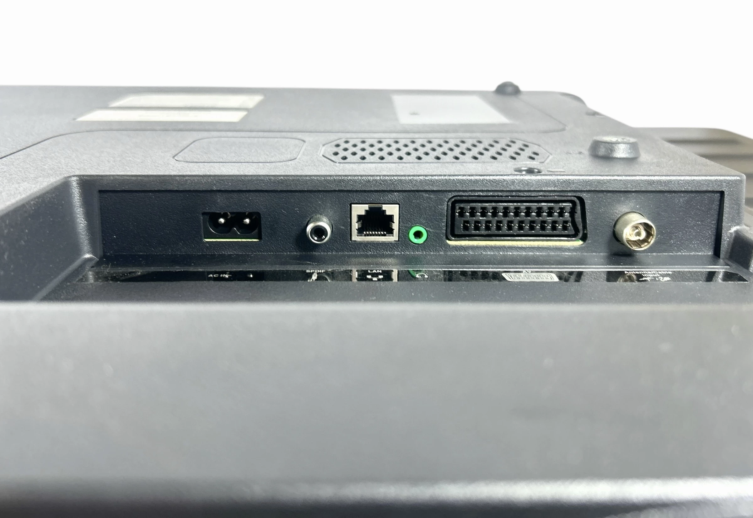 telewizor-thomson-40-led-40fb3103-przekatna-ekranu-cale-40