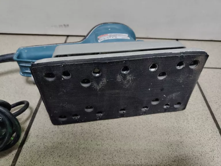 SZLIFIERKA OSCYLACYJNA MAKITA BO4900V
