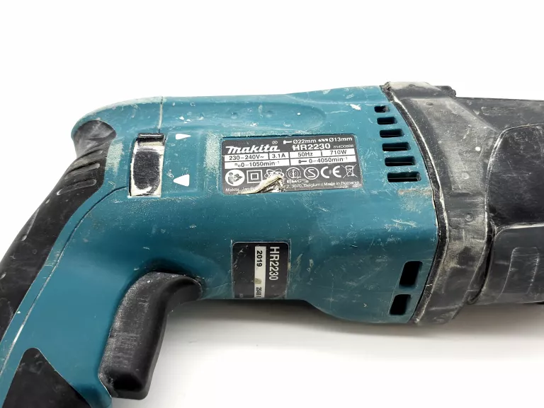 MŁOTOWIERTARKA MAKITA HR2230