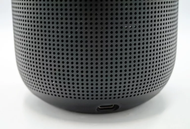 BOSE PORTABLE SMART SPEAKER