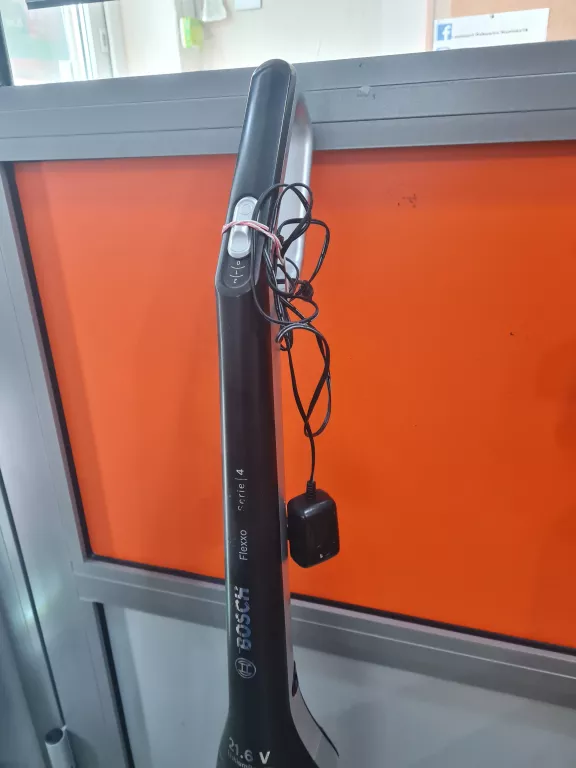 ODKURZACZ PIONOWY BOSCH FLEXXO SERIES 4