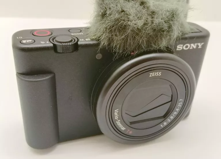 APARAT SONY ZV-1 3 BATERIE, ŁADOWARKA, ETUI