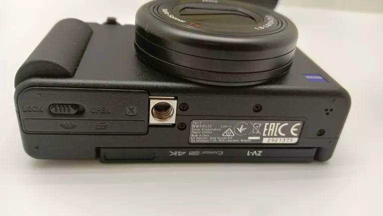 APARAT SONY ZV-1 3 BATERIE, ŁADOWARKA, ETUI