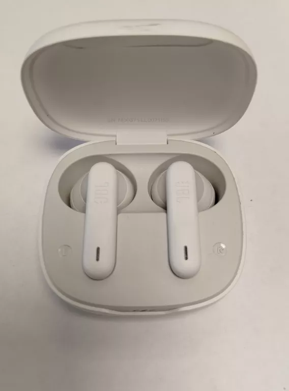 sluchawki-bezprzewodowe-dokanalowe-jbl-wave-300tws-bialy-stan-11323-2