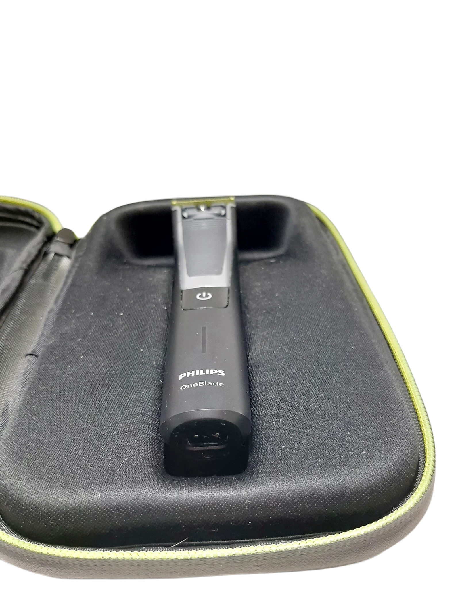 golarka-philips-oneblade-qp6510-zestaw-ladowarka-etui-ean-gtin-8710103760276