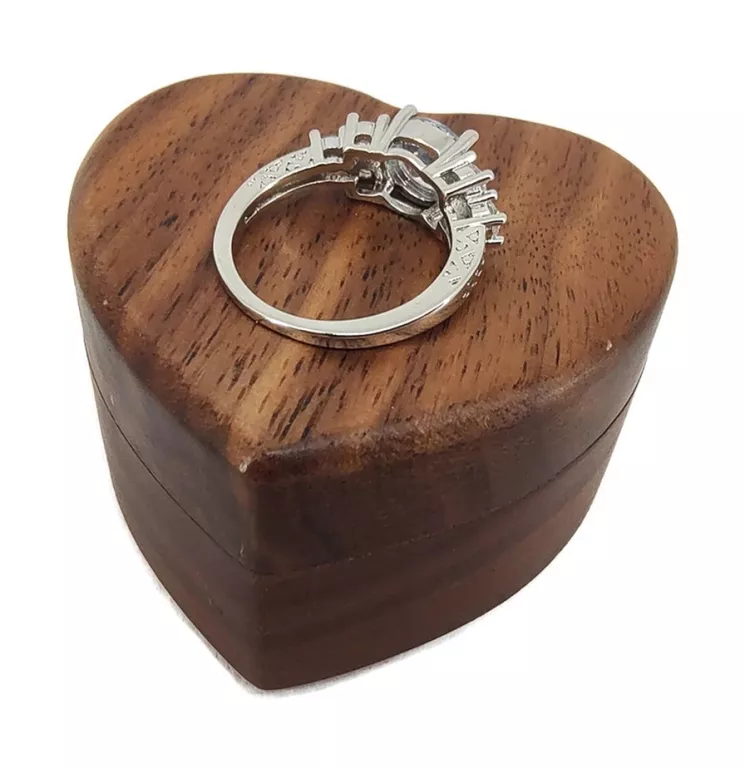 piekny-posrebrzany-pierscionek-z-kamieniami-r18-389g-rozmiarsrednica-wew-mm-372-18