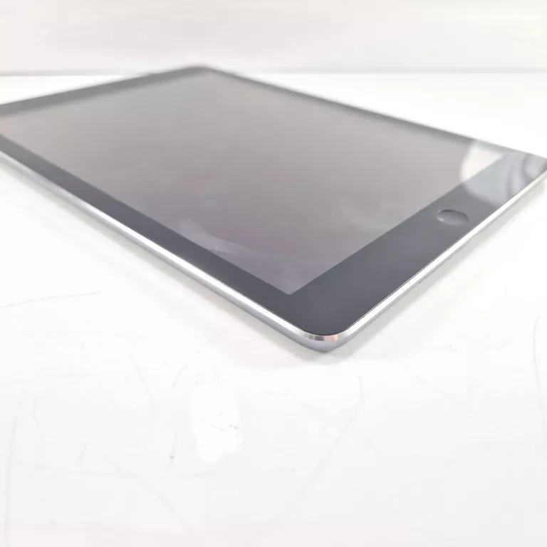 TABLET APPLE IPAD AIR 9,7" A1475 LTE 1 GB / 16 GB