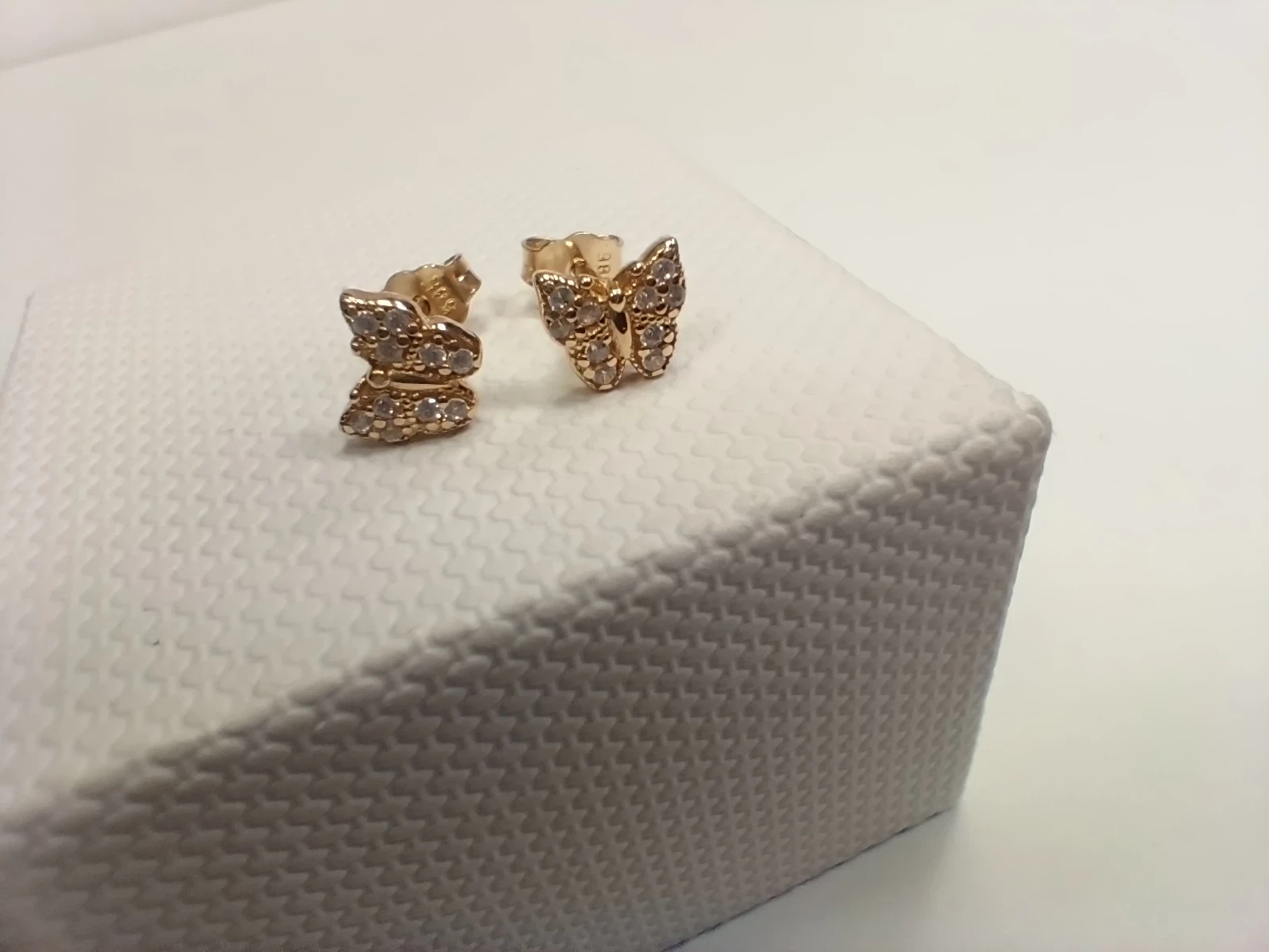 zloto-zlote-kolczyki-sztyft-motylki-14k-cyrkonie-rodzaj-2205-2