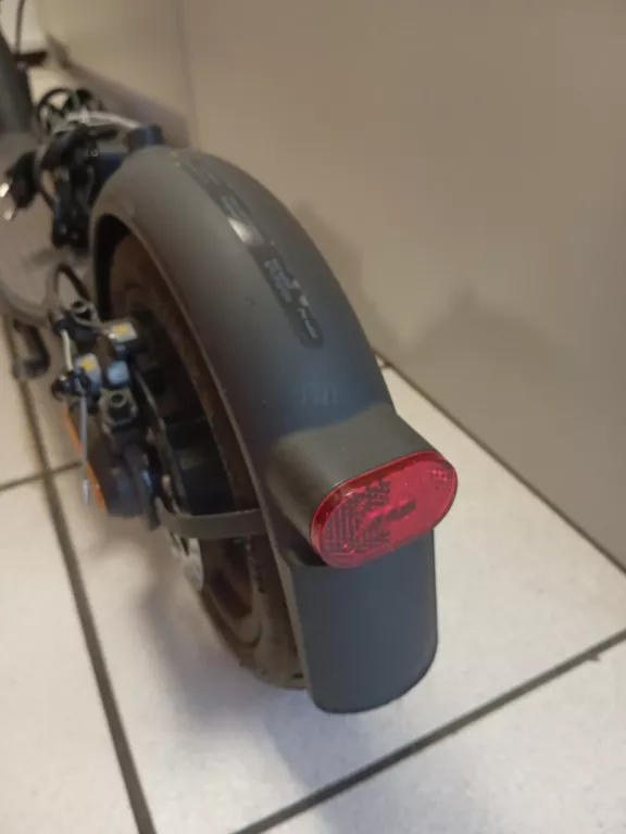 HULAJNOGA MI ELECTRIC SCOOTER ESSENTIAL
