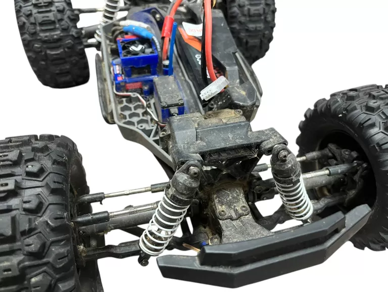 STEROWANY SAMOCHÓD TRAXXAS HOSS 4X4 VXL + AKCESORIA