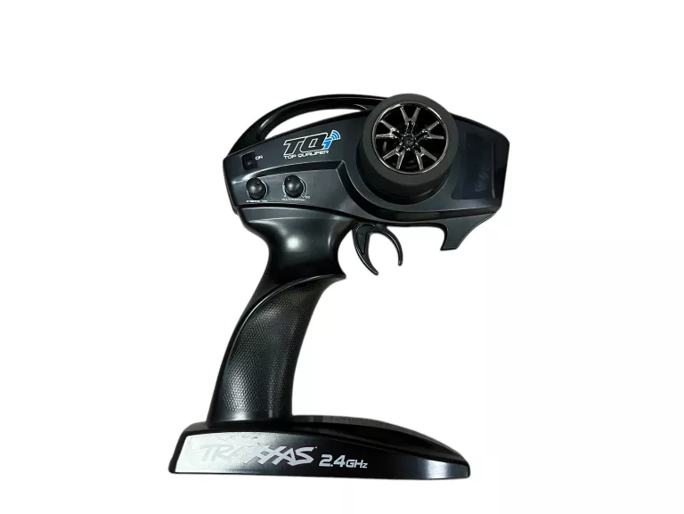 STEROWANY SAMOCHÓD TRAXXAS HOSS 4X4 VXL + AKCESORIA