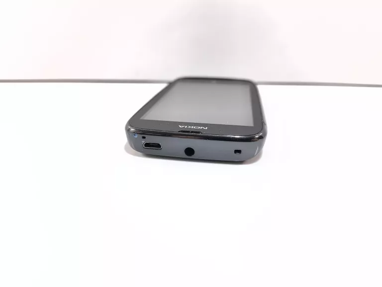 TELEFON NOKIA LUMIA 610 256 MB / 8 GB 3G CZARNY