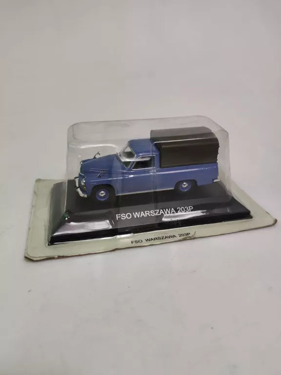 MODEL WARSZAWA 203P LEGENDY FSO 1:43