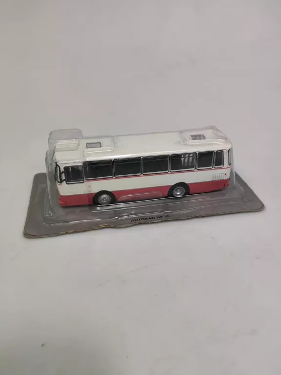 MODEL AUTOSAN H9-35 KULTOWE AUTOBUSY PRL-U 1/72