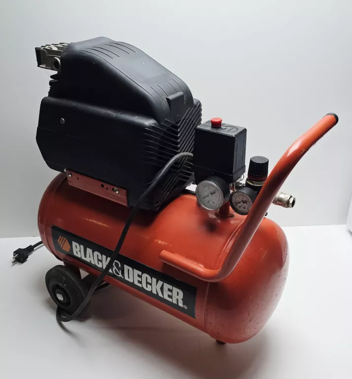 BLACK DECKER SPREZARKA 24L 8 BAR