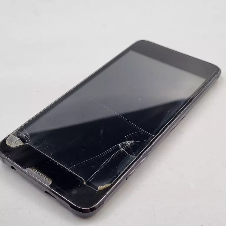 TELEFON MANTA MSP5008 512MB RAM/8GB