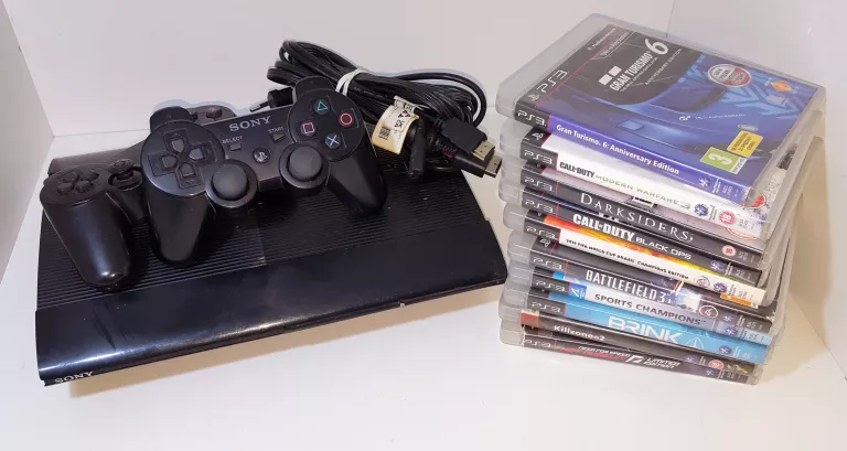 KONSOLA PLAYSTATION 3 500GB + 10 GIER + OKABLOWANIE