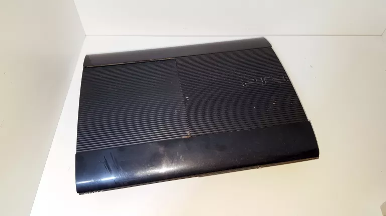 KONSOLA PLAYSTATION 3 500GB + 10 GIER + OKABLOWANIE