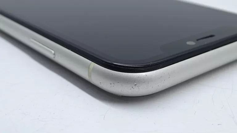 telefon-iphone-11-64gb-bat-80-wady-sprawny-przekatna-ekranu-610