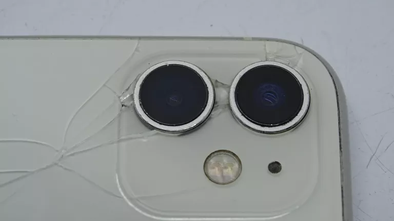 telefon-iphone-11-64gb-bat-80-wady-sprawny-system-operacyjny-4388-7