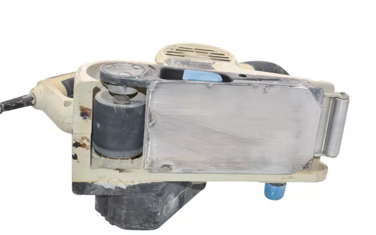 SZLIFIERKA OSCYLACYJNA SIECIOWA MACALLISTER 800 W MSBS800