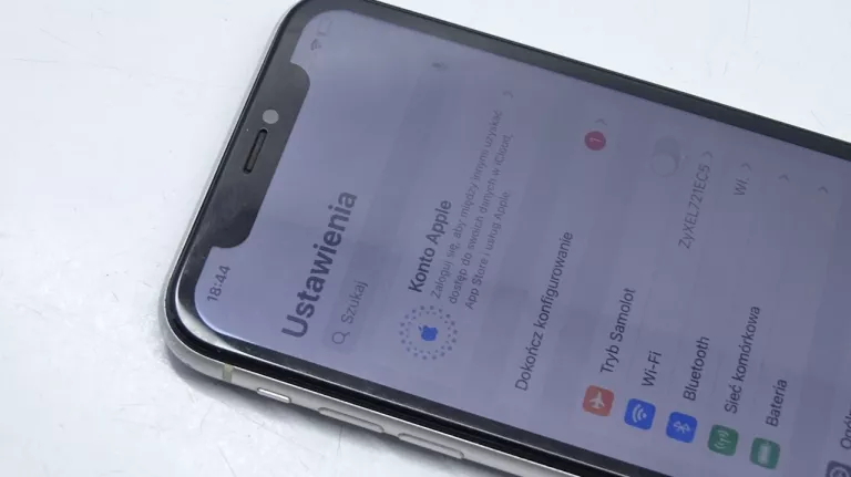 telefon-iphone-11-64gb-bat-80-wady-sprawny-ean-gtin-190199221529