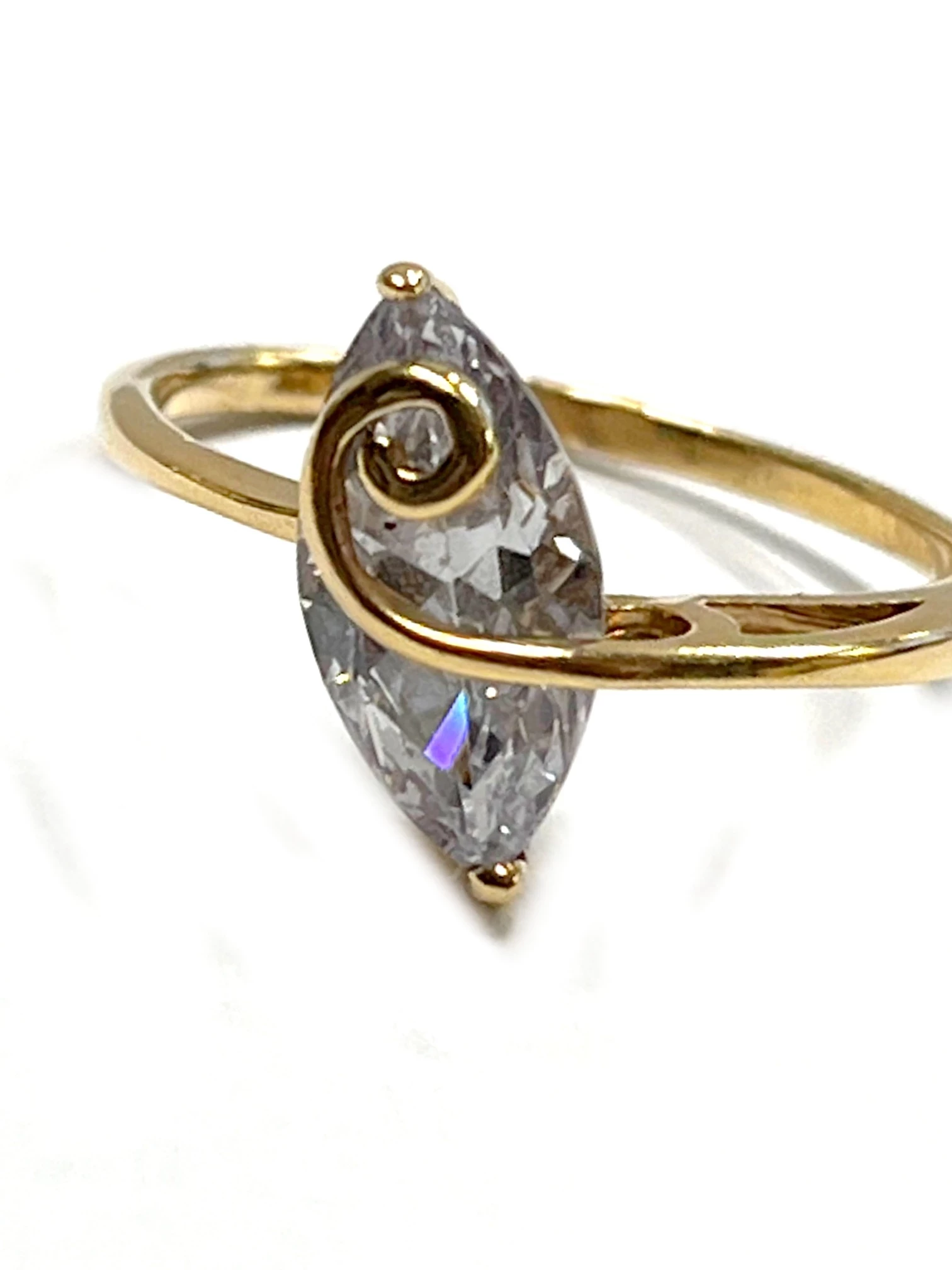 piekny-zloty-pierscionek-stan-11323-238058